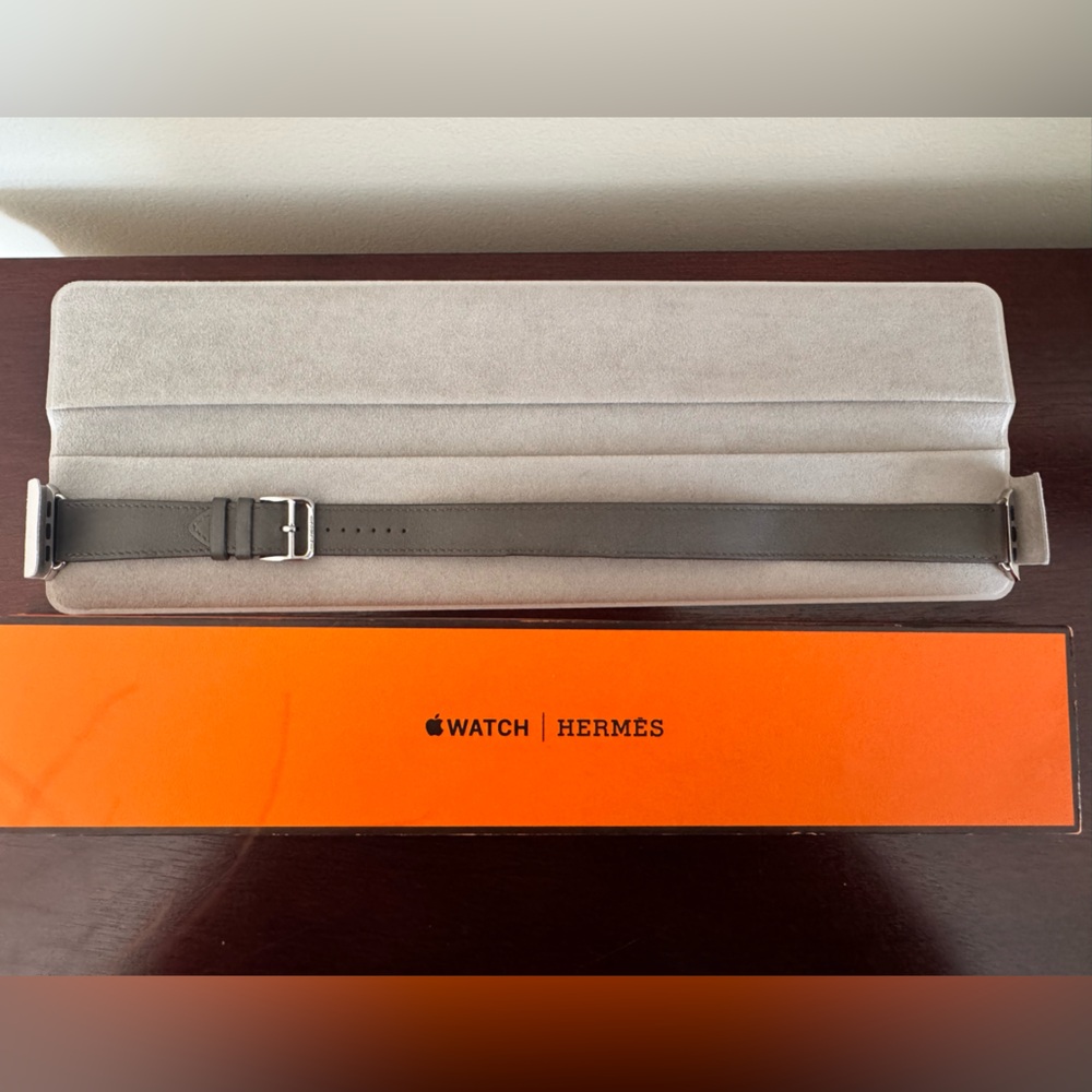 Hermes Apple Watch Double Tour Leather Strap (Grey)